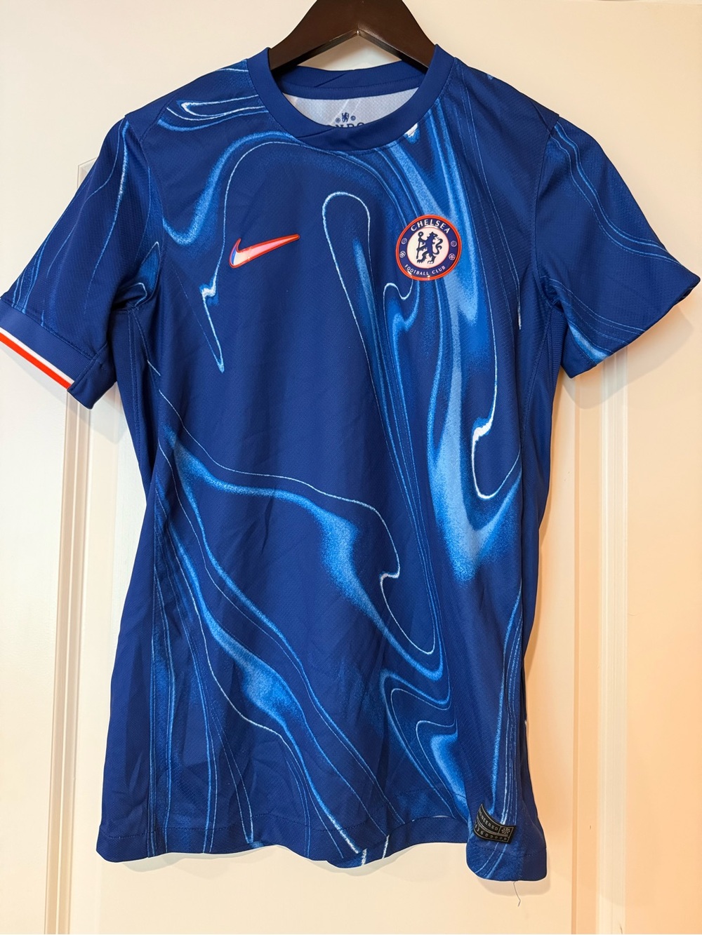 Nike Kids Blue Chelsea Football Jersey with Red Swoosh - unisex Size XL